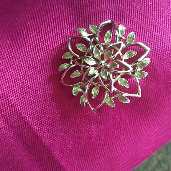 Sarah Coventry Flower of Life Pin - Picture 3 of 4